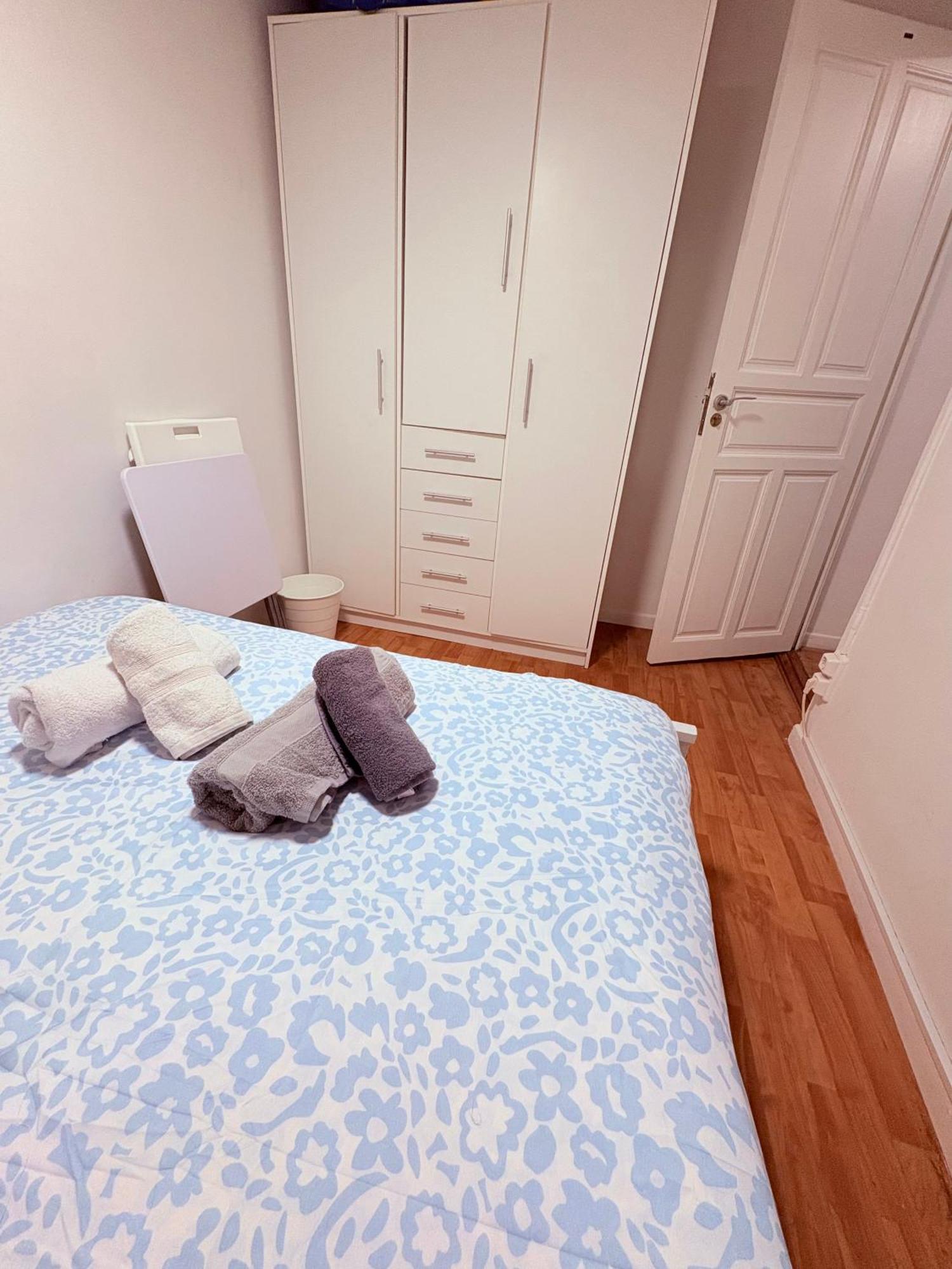 Stunning Flat For 6 People 3 Blocks From The Beach Plus Welcome Breakfast Barcelona Exterior foto