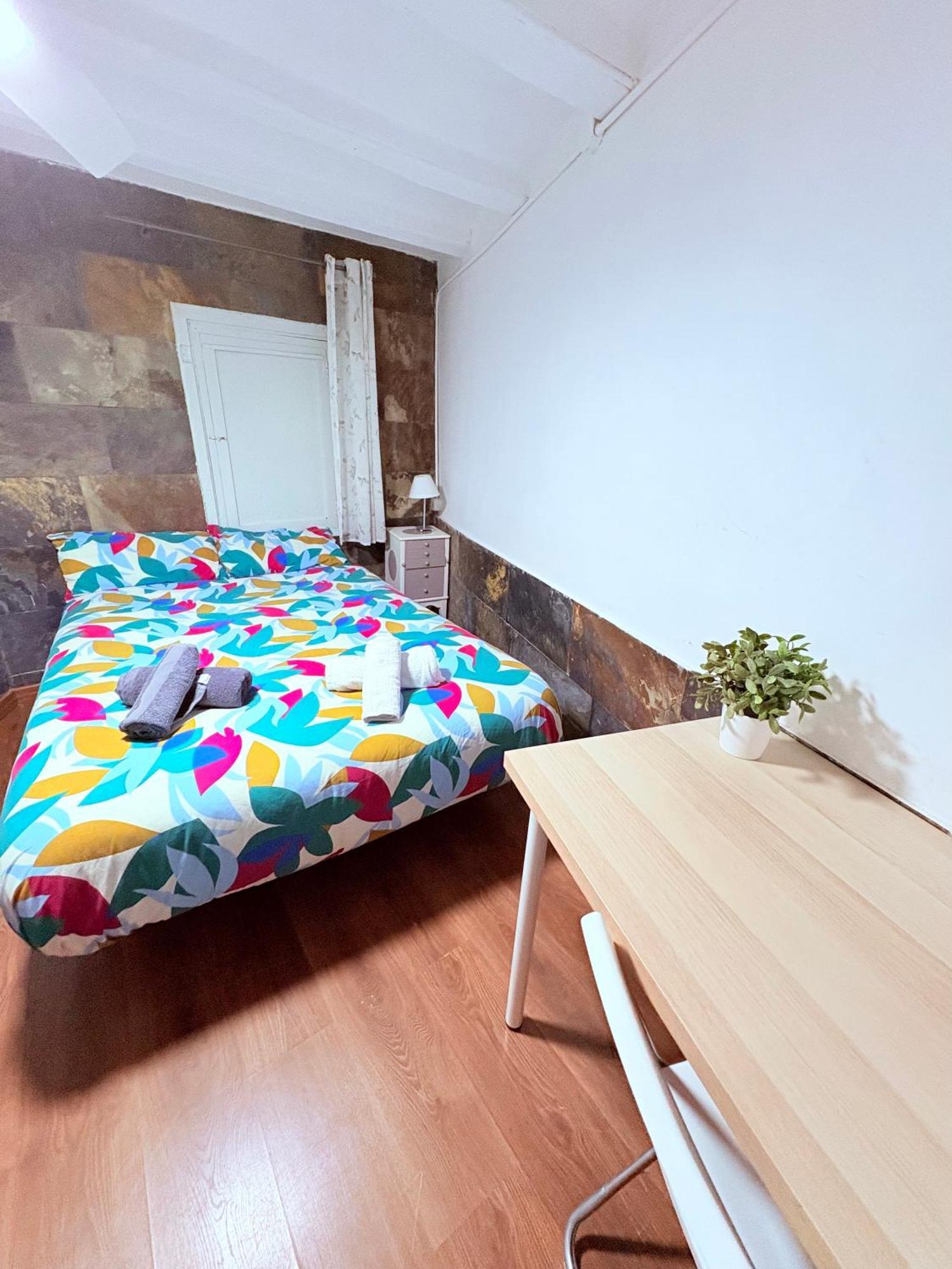 Stunning Flat For 6 People 3 Blocks From The Beach Plus Welcome Breakfast Barcelona Exterior foto
