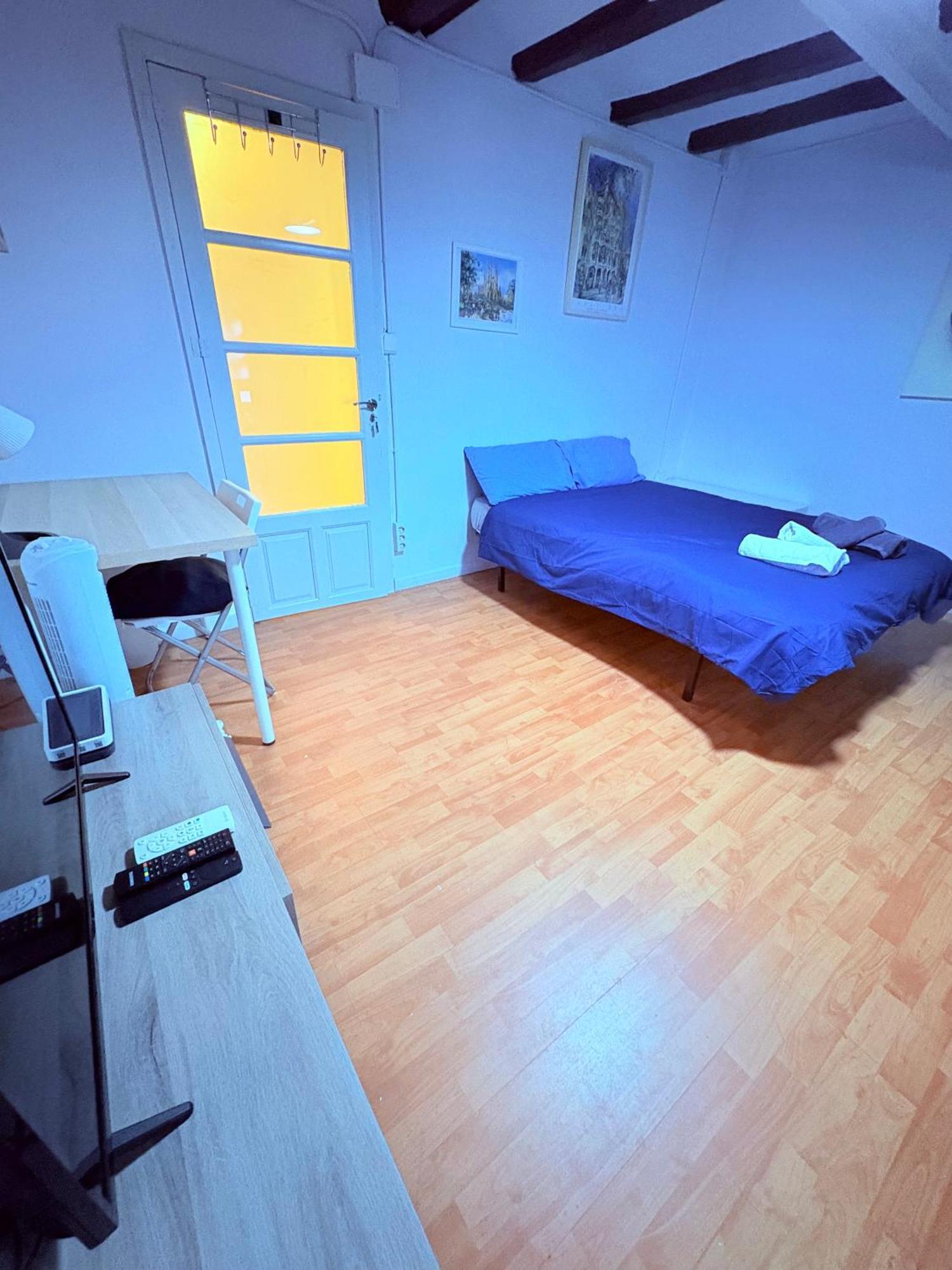 Stunning Flat For 6 People 3 Blocks From The Beach Plus Welcome Breakfast Barcelona Exterior foto